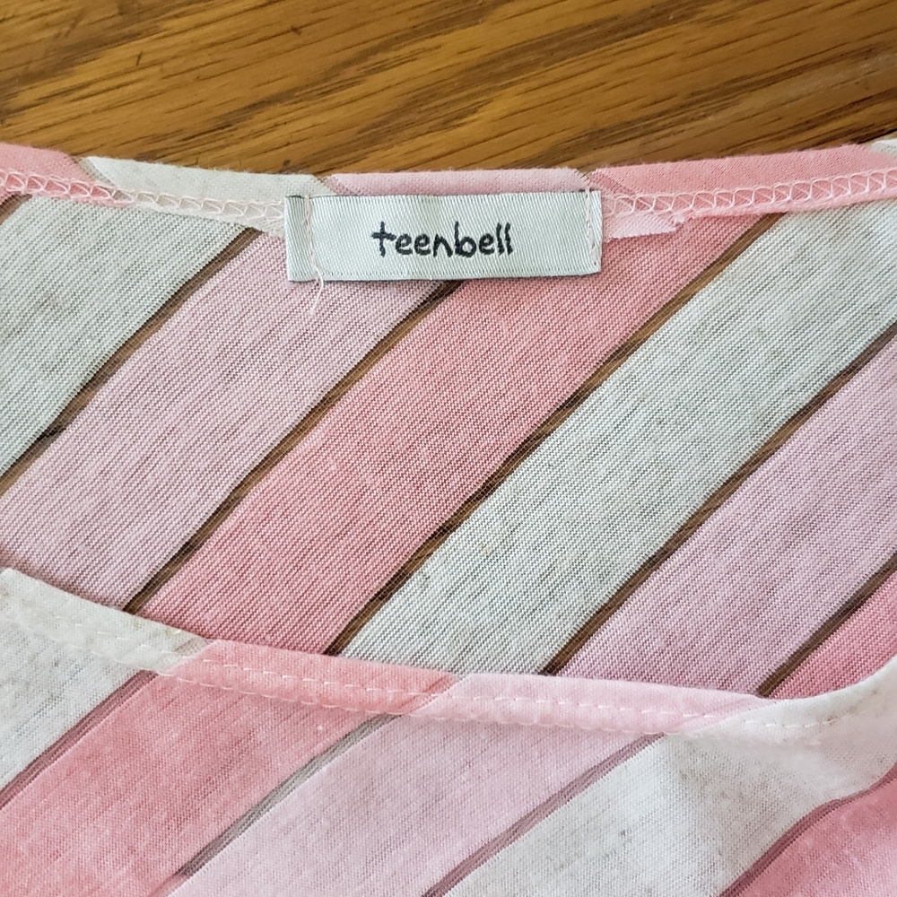 Pink blouse - Picture 3 of 3